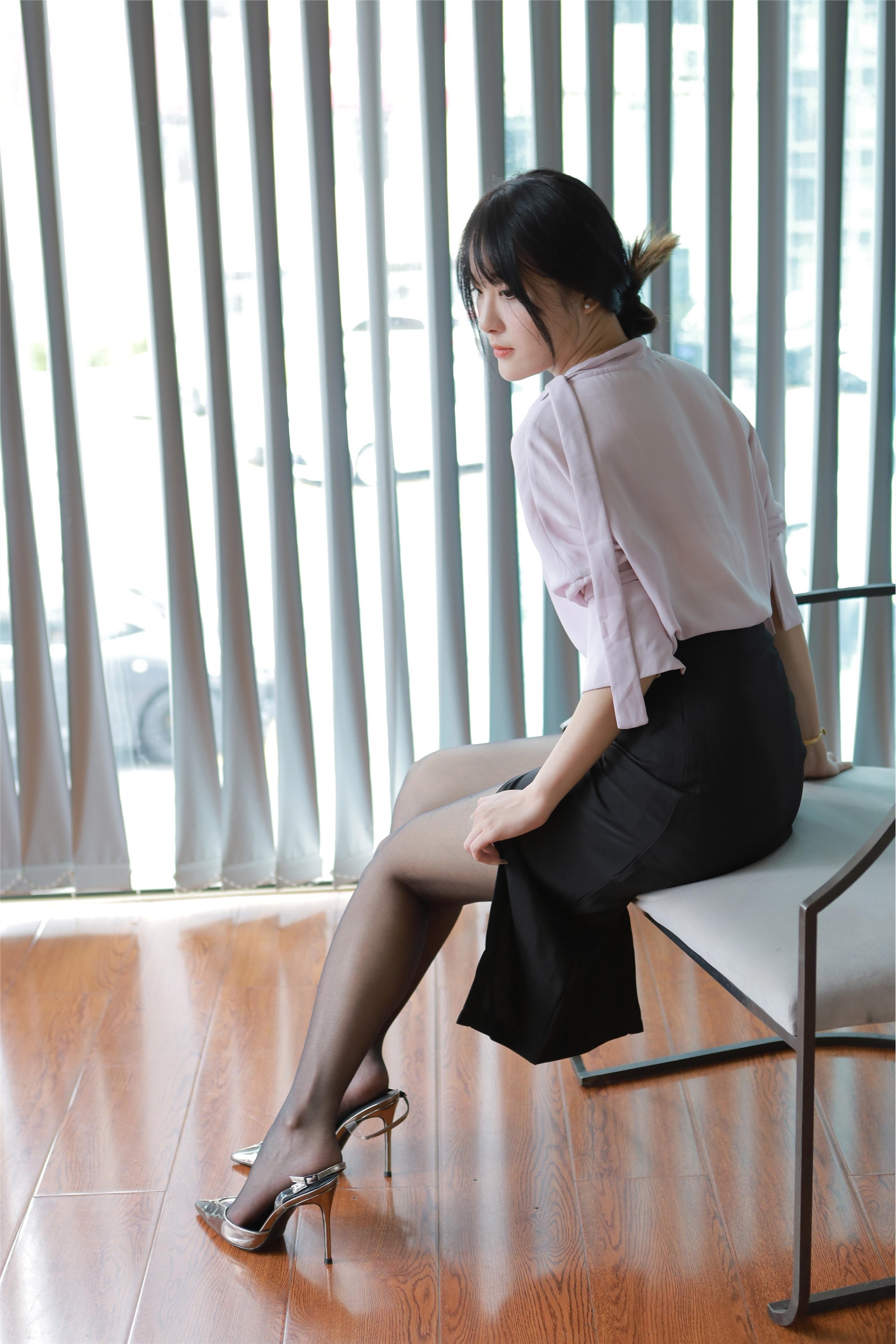 IESS异思趣向  2024.06.28 丝享家 1780 婉萍《职业黑丝》